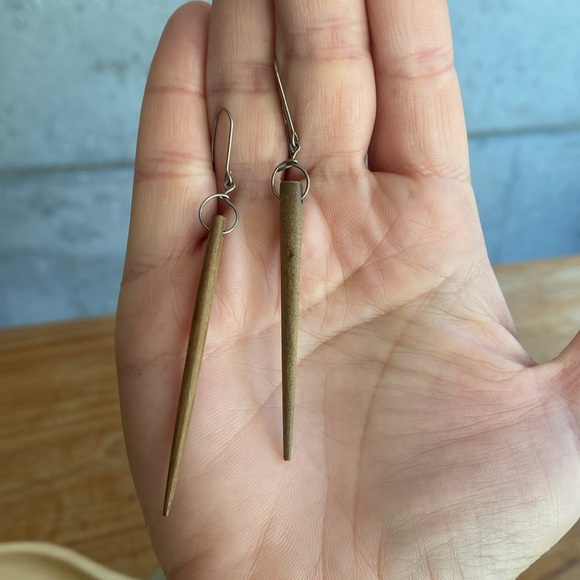 Wood earrings - Picture 4 of 7